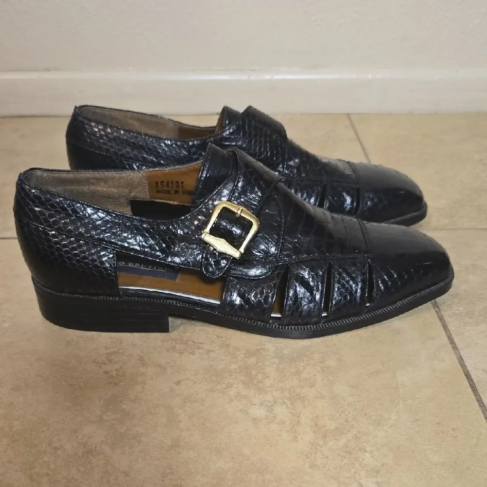 Stylish Black Crocodile Pattern Loafers